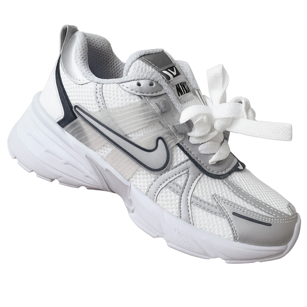 کفش کتونی اسپرت نایکی Nike V2K زنانه رنگ سفید نقره‌ای - مستر کوالیتی لیبل ویتنام