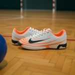 کفش ورزشی سالنی مردانه رویه خارجی مدل واپور رنگ سفید نارنجی