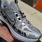کتونی مردانه ایکس ال مدل نایک p6000 رنگ نقره‌ای