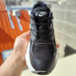 کفش اسپرت زنانه نایکی (Nike) مدل لژدار | رنگ مشکیسفید (کلاسیک)