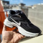 کفش اسپرت زنانه نایکی (Nike) مدل لژدار | رنگ مشکیسفید (کلاسیک)